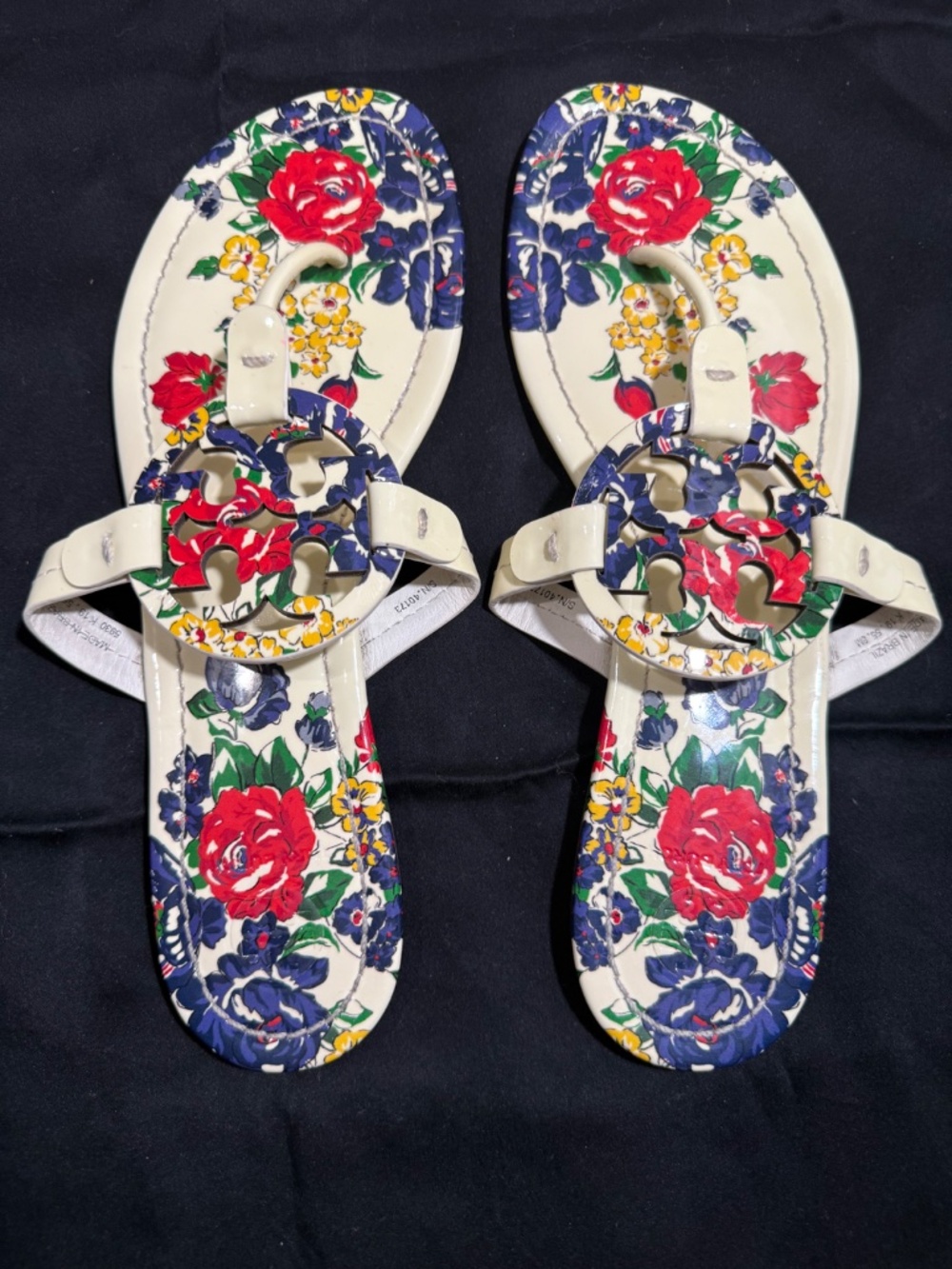 Tory Burch Miller Patent Thong Sandal Tea Time Floral Size 8 - Picture 2 of 5